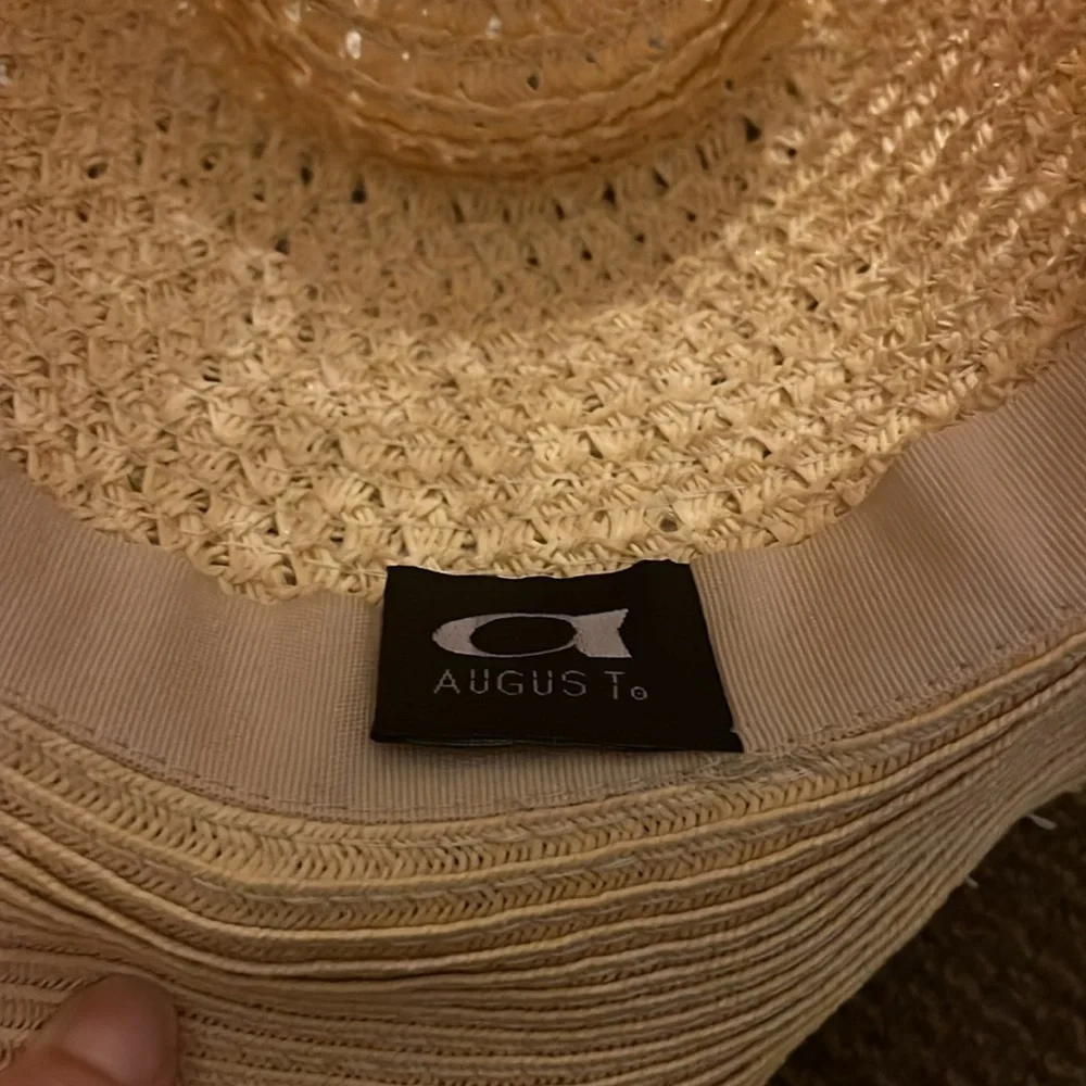 “August: Women’s Sun Hat” - Picture 4 of 8